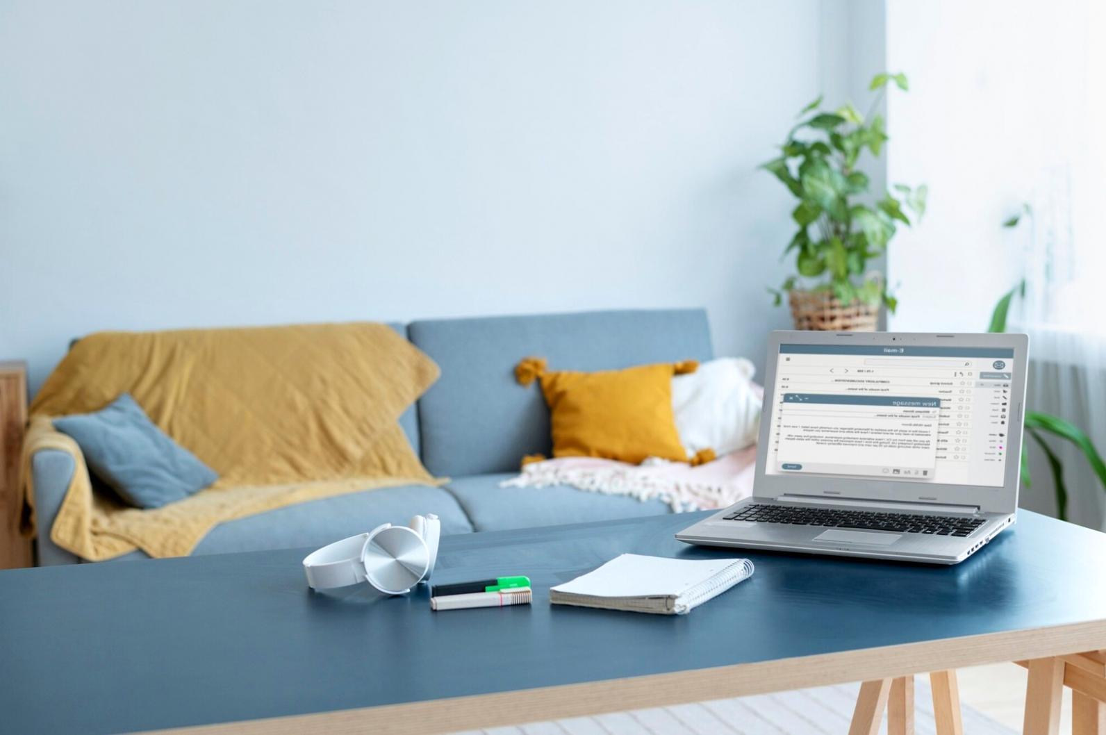 Herramientas de análisis financiero y reportes en ordenador